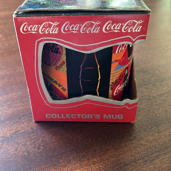 Coca-Cola Collectible Mug 1995 NIB - Picture 2 of 5